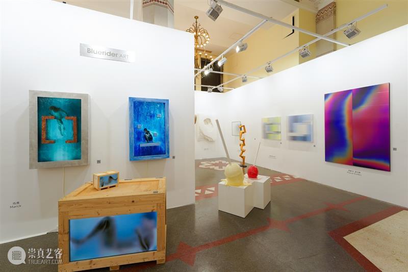 BlueriderDaily 艺博现埸 ART021 E11 倒数两天热度持续 艺博 热度 展位 贵宾 朋友们 上海 廿一 艺术 博览会 原力 崇真艺客