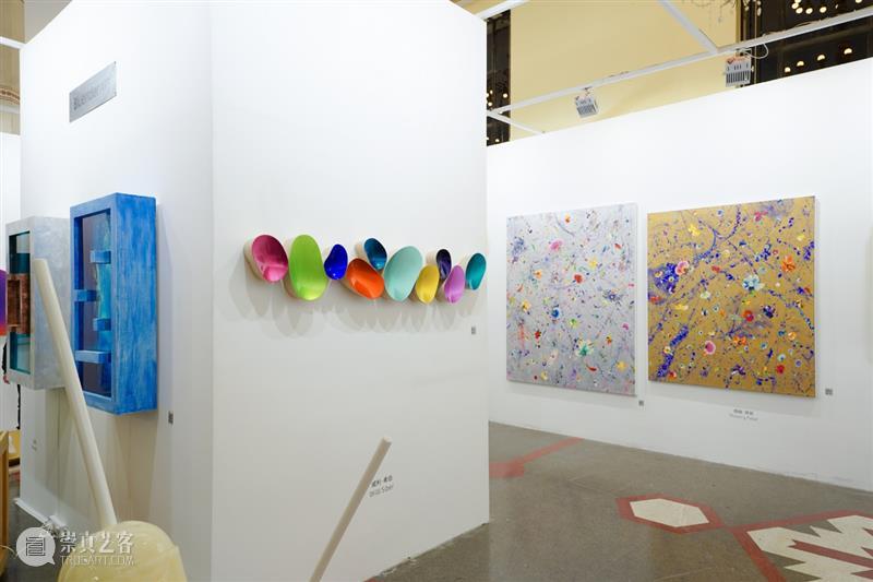 BlueriderDaily 艺博现埸 ART021 E11 倒数两天热度持续 艺博 热度 展位 贵宾 朋友们 上海 廿一 艺术 博览会 原力 崇真艺客
