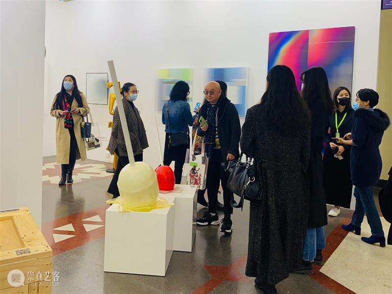 BlueriderDaily 艺博现埸 ART021 E11 倒数两天热度持续 艺博 热度 展位 贵宾 朋友们 上海 廿一 艺术 博览会 原力 崇真艺客