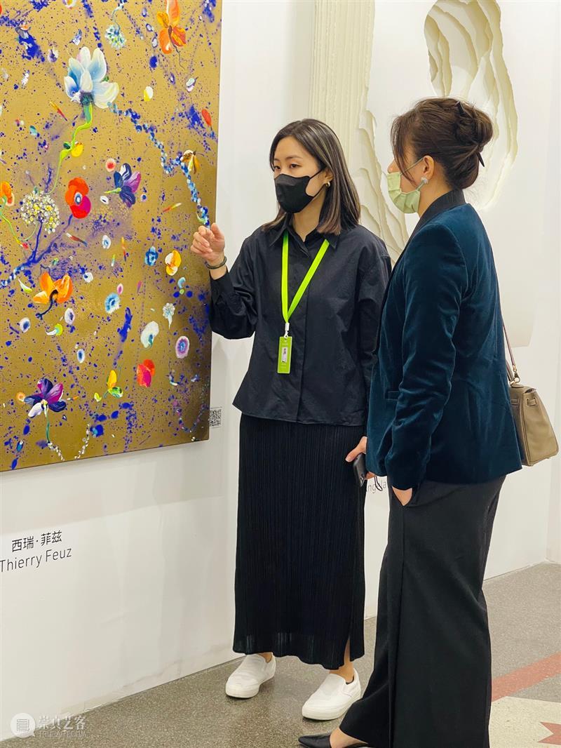 BlueriderDaily 艺博现埸 ART021 E11 倒数两天热度持续 艺博 热度 展位 贵宾 朋友们 上海 廿一 艺术 博览会 原力 崇真艺客