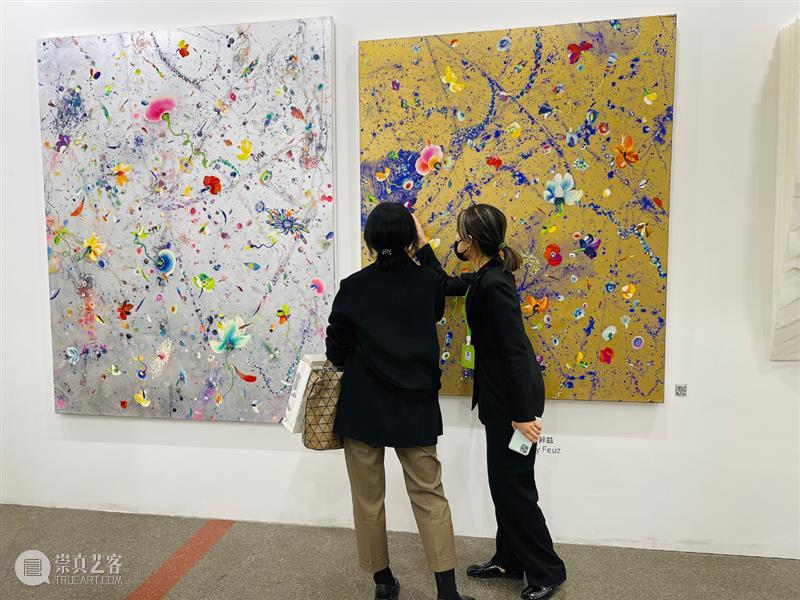 BlueriderDaily 艺博现埸 ART021 E11 倒数两天热度持续 艺博 热度 展位 贵宾 朋友们 上海 廿一 艺术 博览会 原力 崇真艺客