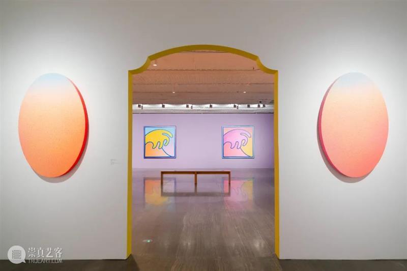上海复星艺术中心为亚历克斯‧伊斯雷尔（Alex Israel）举办个展「自由公路」｜AR艺术家 艺术家 Israel 上海复星艺术中心 自由公路 伊斯雷尔 个展 亚历克斯 阿尔敏 莱希荣幸 画廊 崇真艺客