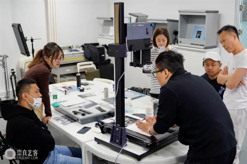 【现场】从安塞尔·亚当斯的作品聊起，体验大画幅黑白银盐照片的拍摄、冲洗…… 画幅 安塞尔·亚当斯 照片 银盐 作品 现场 三影堂 计划 ILFORD 高强度 崇真艺客
