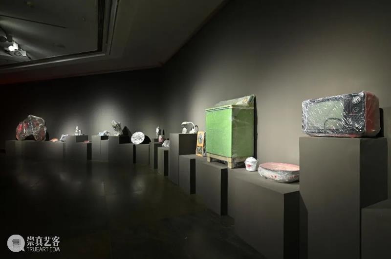 在水墨中颠覆与超越,李纲个展广东美术馆开幕 李纲 个展 广东美术馆 水墨 嘉宾 引子 当代 艺术家 元素 作品展 崇真艺客