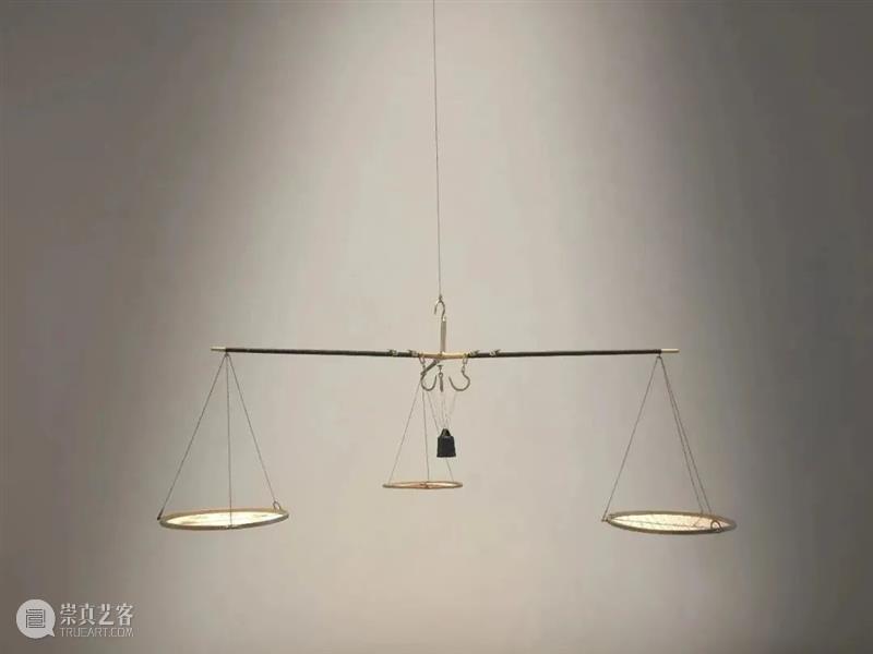 新展预告 | 朋满箔满——黄盒子开放展 盒子 新展 开放展 时间 Date 地点 上海喜玛拉雅美术馆 展厅 Location Hall 崇真艺客