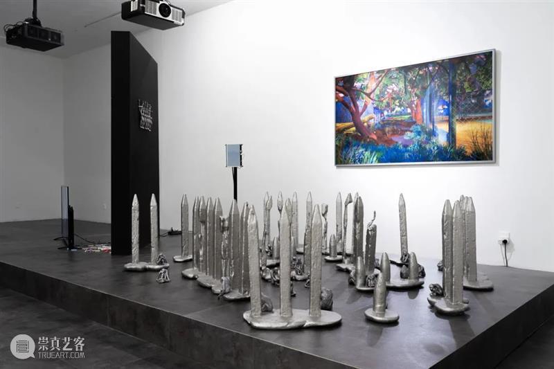 展览现场 | 朱昶全个展“向上一指” 朱昶 个展 现场 展期 地点 上海 莫干山路50号4号楼 ChangquanDuration Vanguard Gallery 崇真艺客