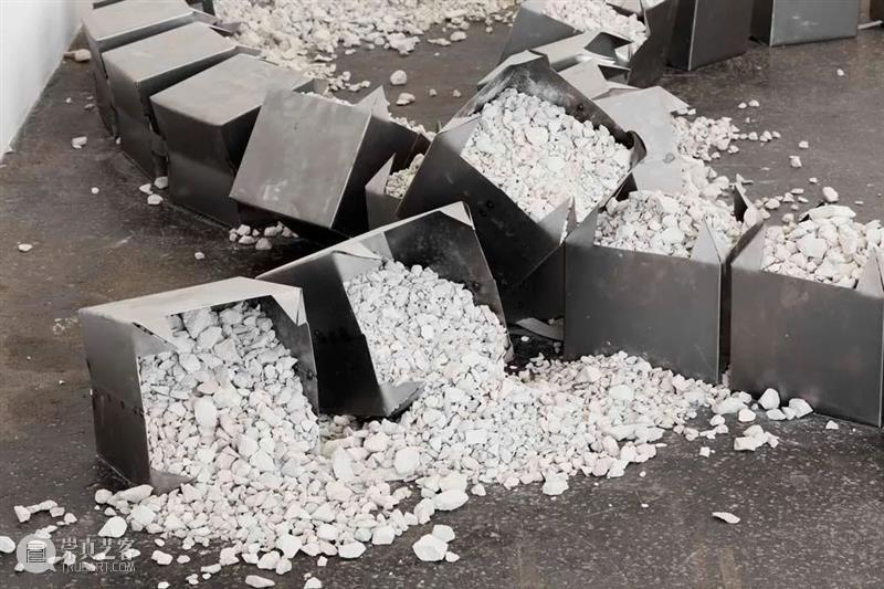 同行/ 从记忆重新塑造生命体验| Petrit Halilaj 视频资讯 徐震XuZhen 记忆 生命 同行 Petrit Halila 科索沃 生活 工作 德国 意大利 崇真艺客