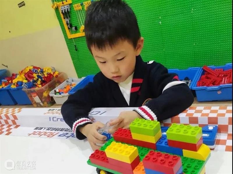 济宁市美术馆|幼儿机器人公益活动开启啦~ 机器人 公益 幼儿 济宁市美术馆 活动 数学 物理 机械 电子 硬件 崇真艺客