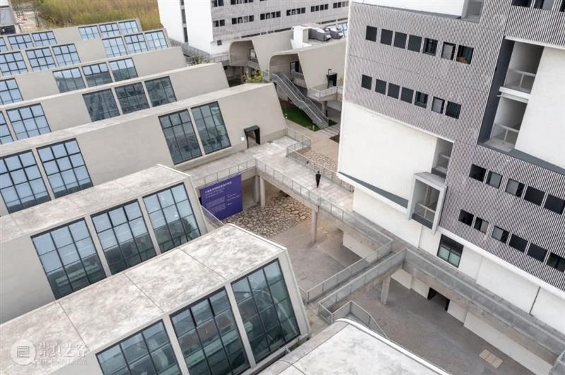 中国美术学院良渚校区 / 非常建筑 建筑 中国 美术学院 良渚校区 中国美术学院 体系 国美 新校区 所在地 良渚 崇真艺客