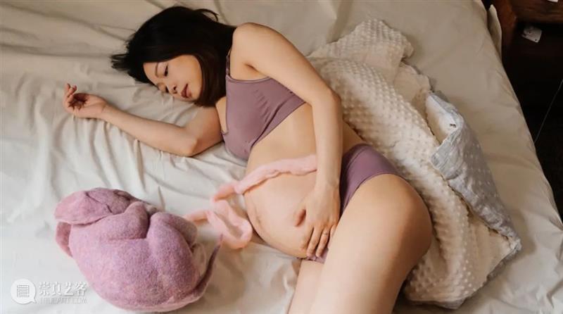一个人在荒岛｜殷越/因果-孕育 一个人 荒岛 因果 殷越 生命 形式 艺术 系列展 主题 线索 崇真艺客