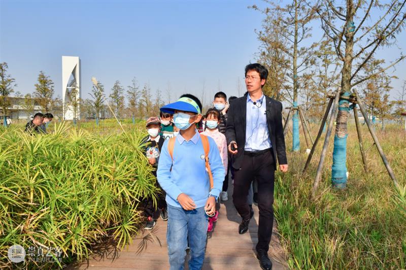 “漫步星空之境，揭秘海绵之谜”青少年研学活动在新片区举行 星空 海绵 青少年 研学 活动 新片 上海 城市空间 艺术季 临港 崇真艺客
