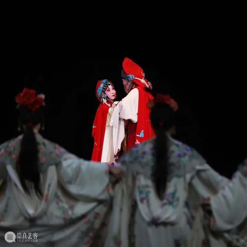 周五开演 | 青春版《牡丹亭》再临广州，昆曲新秀演绎汤翁经典 青春版 牡丹亭 昆曲 经典 新秀 广州 周五 汤翁 传世经典 青春演绎 崇真艺客