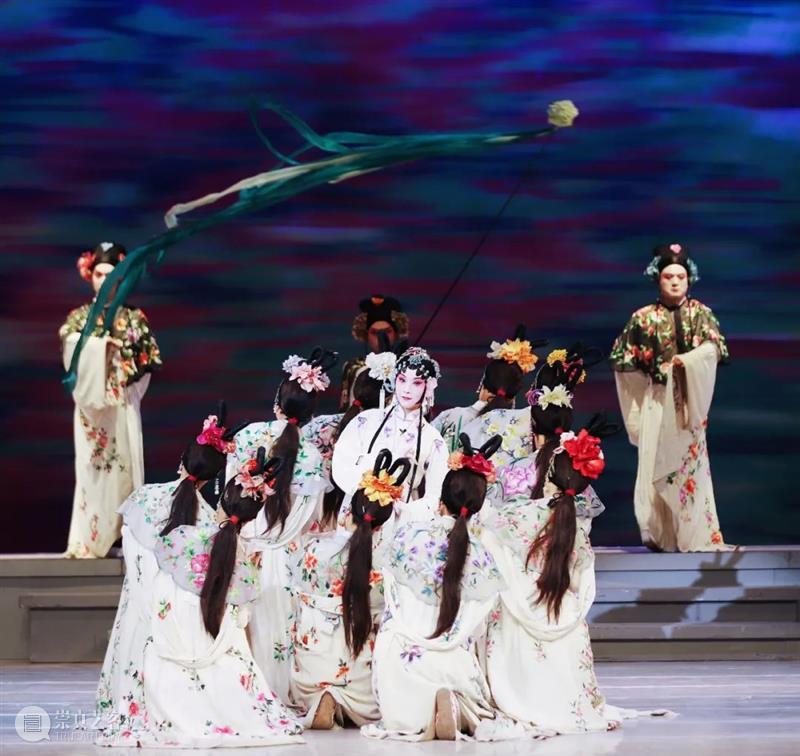 周五开演 | 青春版《牡丹亭》再临广州，昆曲新秀演绎汤翁经典 青春版 牡丹亭 昆曲 经典 新秀 广州 周五 汤翁 传世经典 青春演绎 崇真艺客
