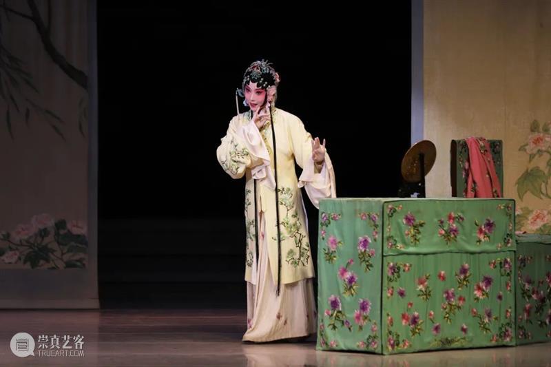 周五开演 | 青春版《牡丹亭》再临广州，昆曲新秀演绎汤翁经典 青春版 牡丹亭 昆曲 经典 新秀 广州 周五 汤翁 传世经典 青春演绎 崇真艺客