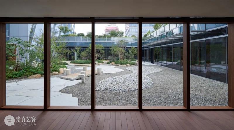 露天中庭景观，如露庭 / 七月合作社 露天 中庭 景观 合作社 陈颢 项目 上海 浦东区 陆家嘴 黄金 崇真艺客