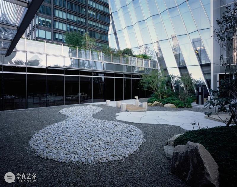 露天中庭景观，如露庭 / 七月合作社 露天 中庭 景观 合作社 陈颢 项目 上海 浦东区 陆家嘴 黄金 崇真艺客