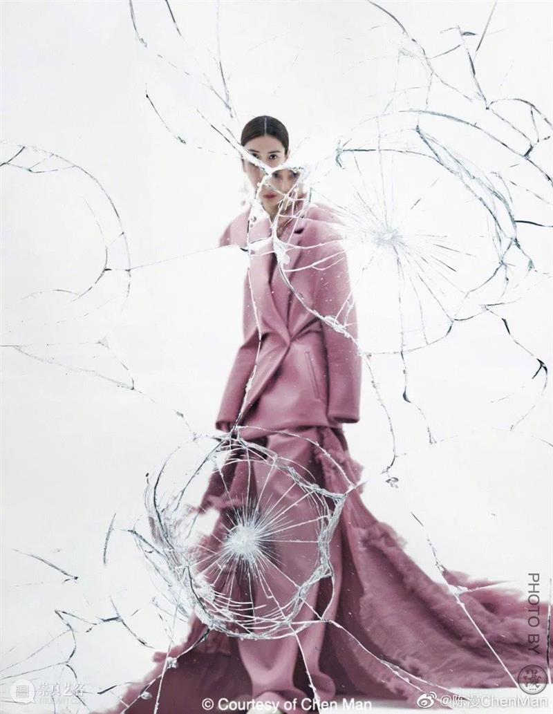 这个央美毕业，“中国最贵时尚摄影师”的作品被骂上热搜！网友：究竟什么是艺术？ 网友 艺术 摄影师 中国 央美 作品 国际 品牌 迪奥 起因 崇真艺客