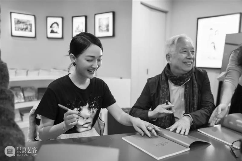 SCôP Exhibition | 展览《人参果》贵宾招待会现场回顾 人参果 贵宾 招待会 现场 上海摄影艺术中心隆重举行 上海摄影艺术中心 创始人 馆长 刘香成 先生 崇真艺客