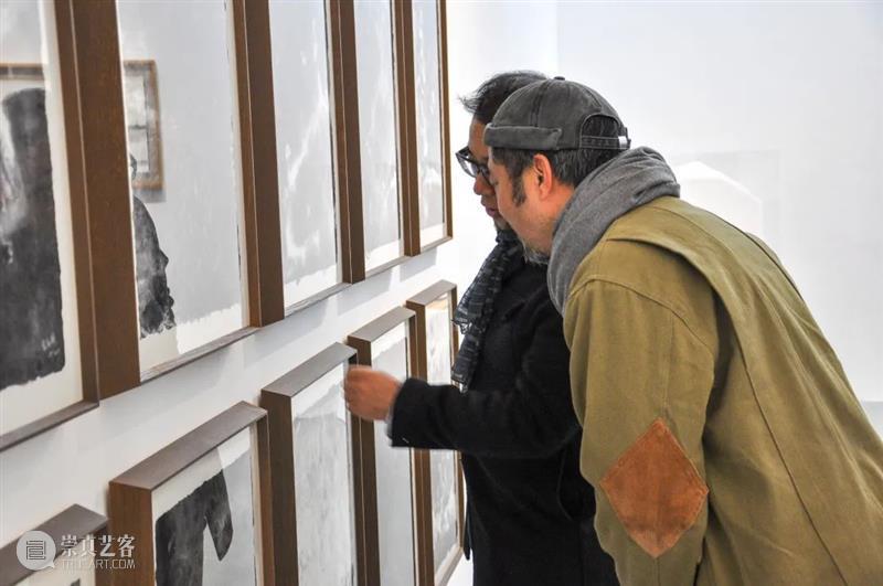 展览现场 | 贾善国作品展在798成当代艺术中心隆重开幕  “千层”指向传统与当代的厚度 千层 贾善国 当代 艺术 中心 现场 厚度 传统 作品展 工作与时日 崇真艺客