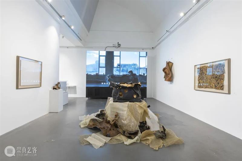 展览现场 | 贾善国作品展在798成当代艺术中心隆重开幕  “千层”指向传统与当代的厚度 千层 贾善国 当代 艺术 中心 现场 厚度 传统 作品展 工作与时日 崇真艺客