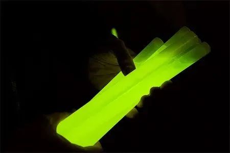 装置丨奥拉维尔·埃利亚松:来自宇宙的浪漫 奥拉维尔·埃利亚松 装置 宇宙 上方 中国舞台美术学会 右上 星标 本文 Eliasson 哥本哈根 崇真艺客