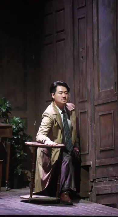 《12個人》宣卡:先生们,请就位。 12個人 先生们 宣卡 上期 观众 艺术家 娄际成 老师 特点 个人 崇真艺客