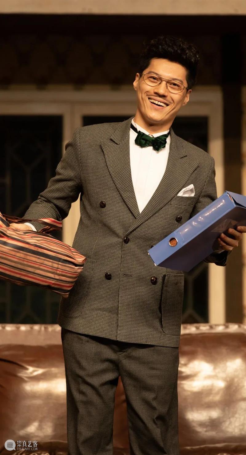 《12個人》宣卡:先生们,请就位。 12個人 先生们 宣卡 上期 观众 艺术家 娄际成 老师 特点 个人 崇真艺客