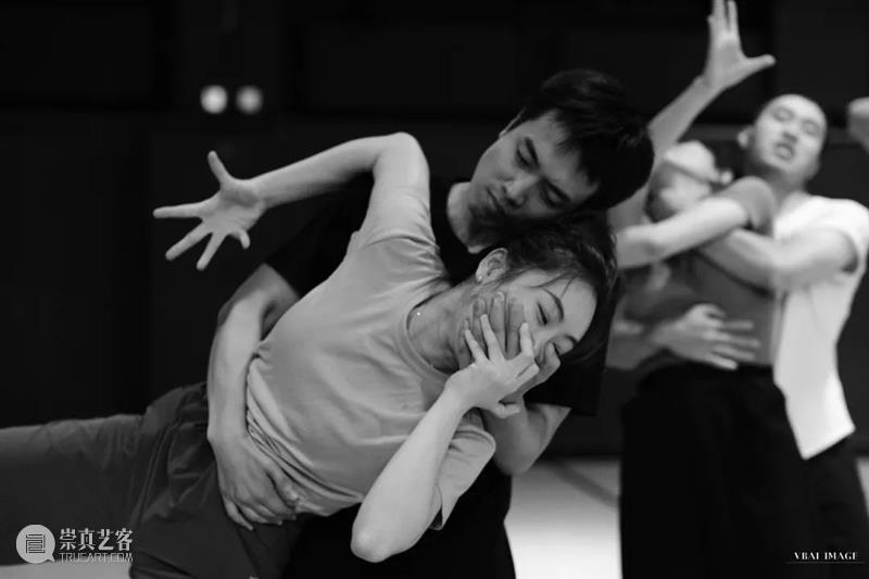 即将首演｜假如步入《镜花缘》深目国中，你敢遮住眼睛、面对看不到的真实吗？ 眼睛 镜花缘 深目国 现代舞 作品 上海国际舞蹈中心 剧场 其中 北京 当代 崇真艺客
