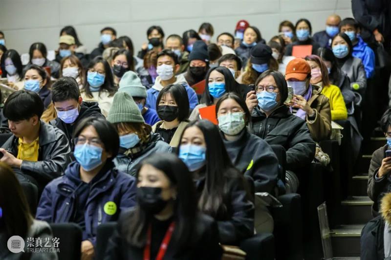 国家美术·关注│以这场最后的审判 对话卡特兰的天马行空 卡特兰 国家 美术 名称 莫瑞吉奥 时间 地点 北京 UCCA 尤伦斯当代艺术中心 崇真艺客