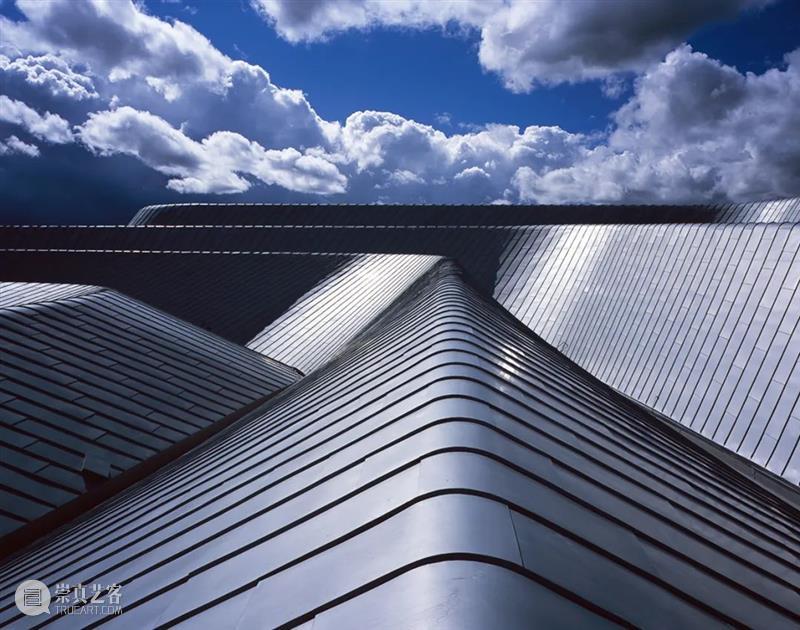 德国锌板·莱茵辛克，与自然景观场景契合｜ArchDaily 材料 锌板 德国 材料 莱茵 辛克 自然景观 场景 建筑 表皮 人们 崇真艺客