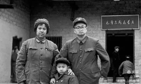 历史中国100年！ 中国 历史 袁世凯 杖刑 四川 遂宁 士兵 轿子 大韩帝国 贵族 崇真艺客