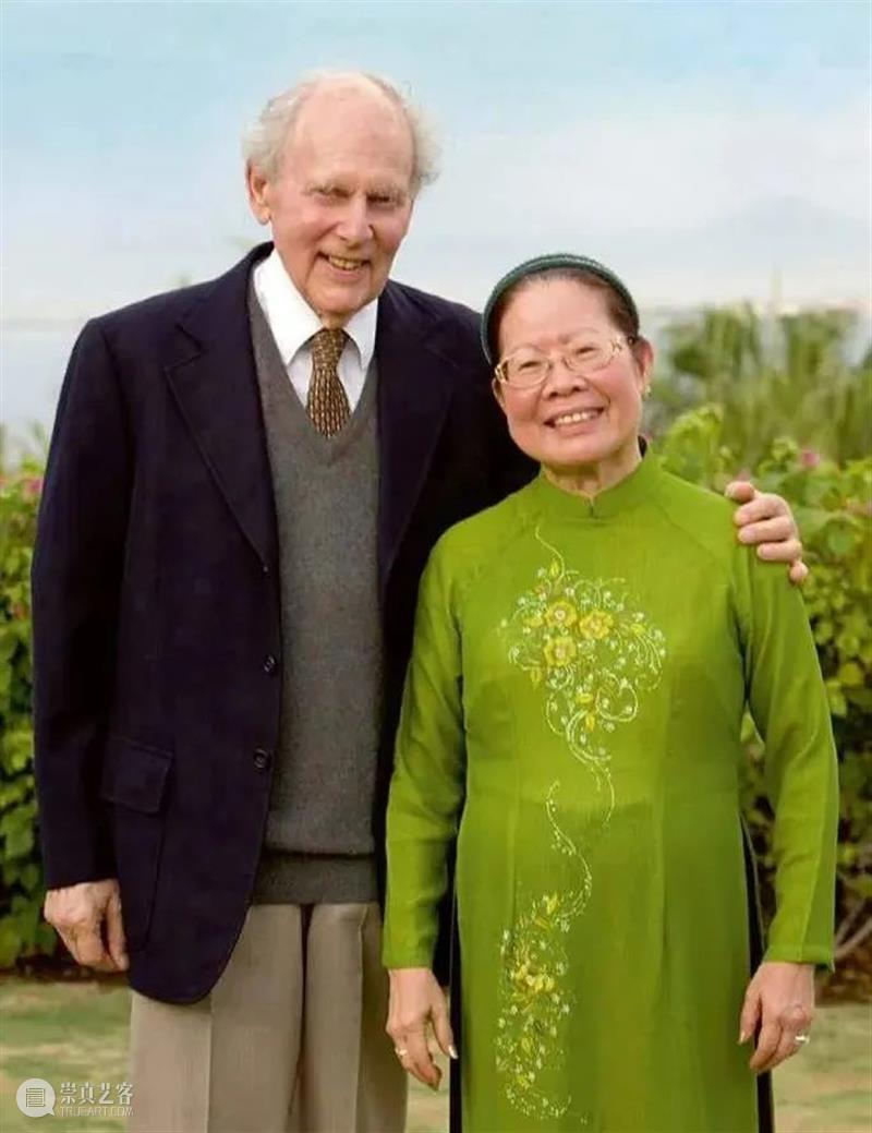 壶趣闲心：雪月藏中国鼻烟壶 视频资讯 蘇富比 壶趣 闲心 雪月 中国 鼻烟壶 部份 佳绩 Nguyet 伉俪 心血 崇真艺客