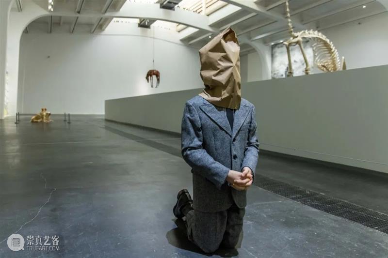 美术馆现场｜莫瑞吉奥 · 卡特兰在UCCA的个展“最后的审判” UCCA 莫瑞吉奥 卡特兰 个展 现场 美术馆 以下 内容 尤伦斯当代艺术中心 作者 崇真艺客