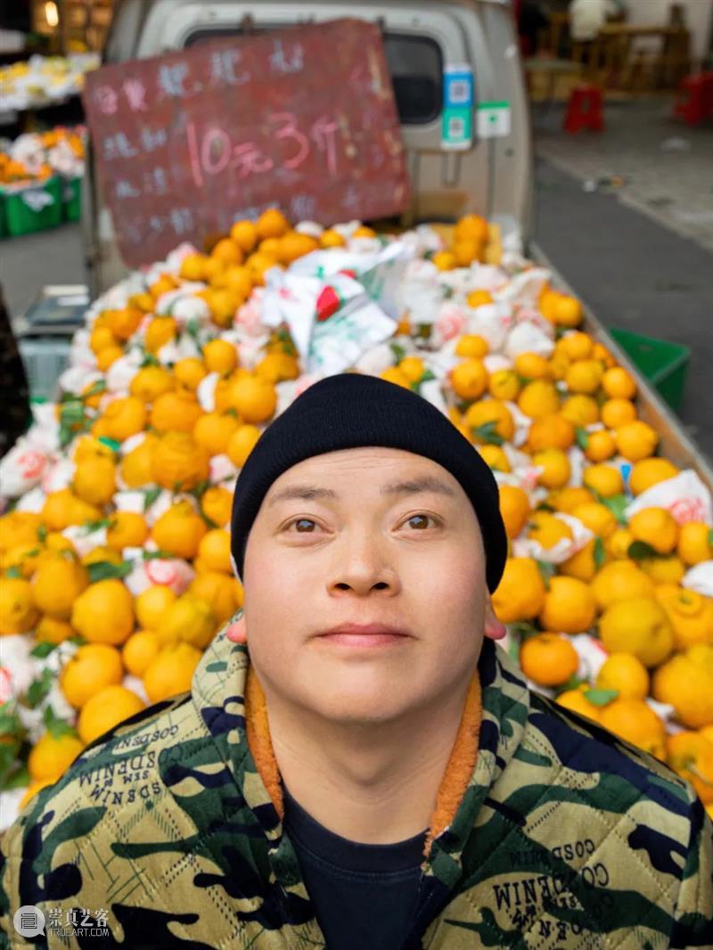 最近过得咋样？ | 策展人李杰谈何利平新展  麓湖·A4美术馆 何利平 策展人 李杰 街坊 之间 异乡人 故人 社交 平台 陌生人 崇真艺客