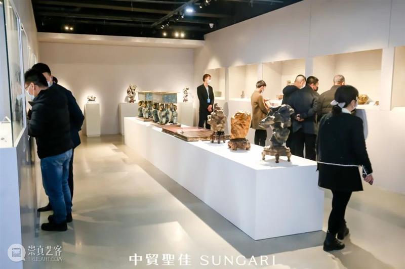 流光溢彩 满目琳琅 — 瓷艺丹青-近现代文人瓷专场 粉彩珐琅彩精品集萃 | 中贸圣佳2021秋拍 丹青 近现代 文人瓷 专场 瓷艺 精品 满目琳琅 粉彩珐琅彩 AUCTION瓷艺 飞花 崇真艺客