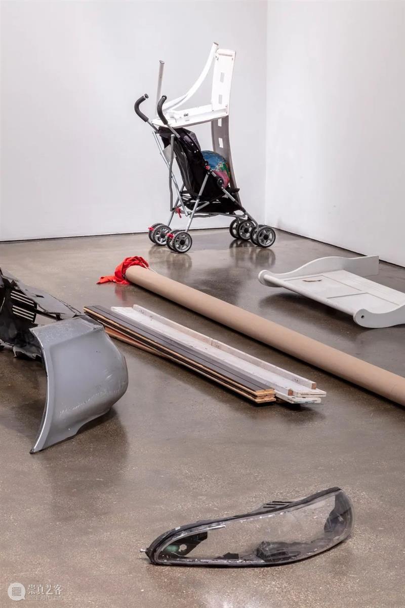 同行/于身体其上，于身体其外  | Ser Serpas 视频资讯 徐震XuZhen Serpas 身体 同行 美国加利福尼亚州 洛杉矶 日内瓦 生活 工作 雕塑 素描 崇真艺客