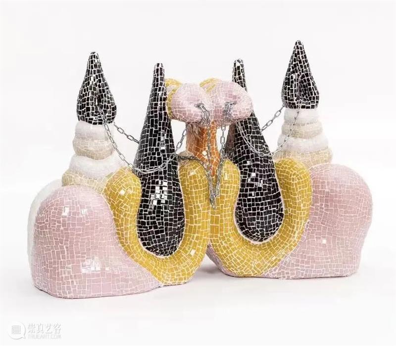【IFA-艺术赏析】Zsófia Keresztes | 用玻璃瓷砖来展现情绪风格 Zsófia 艺术 瓷砖 IFA 玻璃 情绪 风格 网上 泪珠 牺牲品 崇真艺客