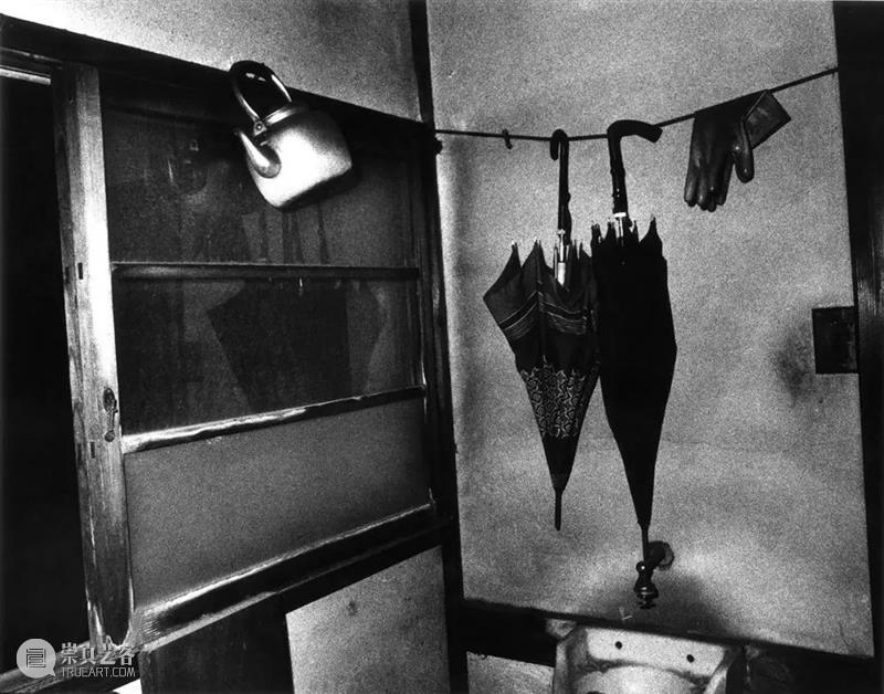 对时间探索的演变，对摄影的矛盾心理，石内都如何在一个由男性主导的领域中生存？ 石内都 时间 矛盾 心理 男性 领域 阳子 日本 摄影师 Miyako 崇真艺客