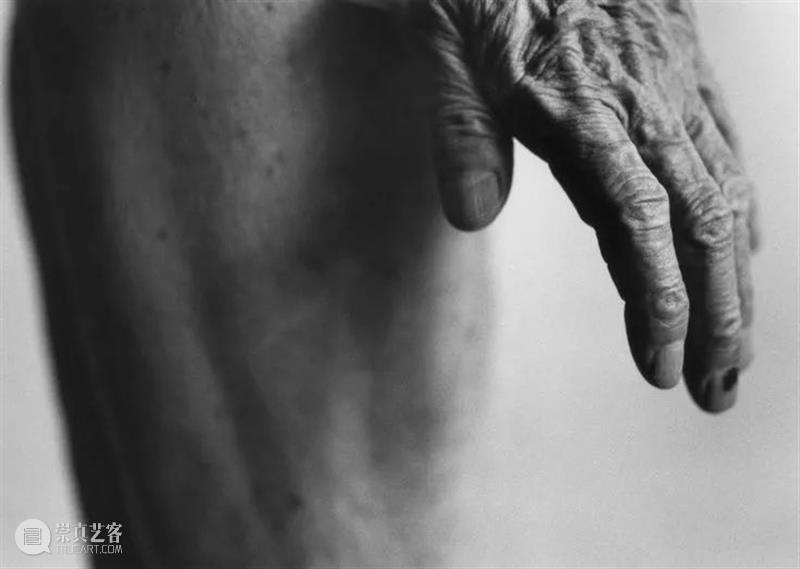 对时间探索的演变，对摄影的矛盾心理，石内都如何在一个由男性主导的领域中生存？ 石内都 时间 矛盾 心理 男性 领域 阳子 日本 摄影师 Miyako 崇真艺客