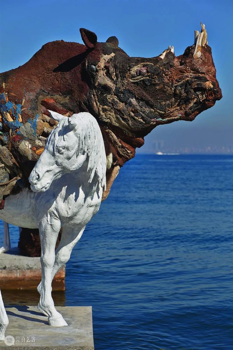 同行/从零认识世界 | Adrián Villar Rojas 博文精选 同行 Adrián Rojas 同行 世界 阿根廷 雕塑家 作品 人类 世界末日 概念 崇真艺客