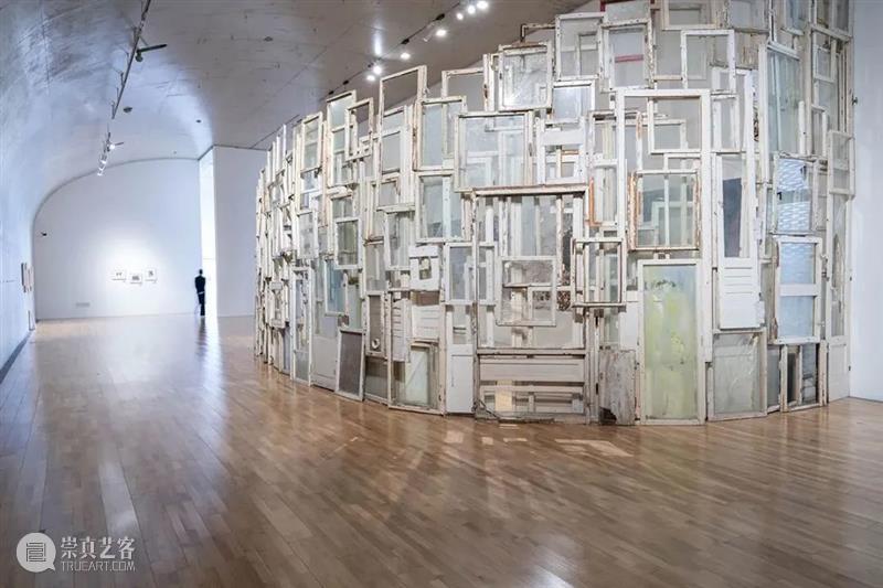 盐田千春 Chiharu Shiota：颤动的灵魂 | AMNUA艺术家 盐田千春 Shiota 艺术家 灵魂 AMNUA 线条 时间 空间 宇宙 日本 崇真艺客