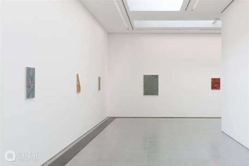 今日生日 | 托马·阿布茨 （Tomma Abts） 托马 阿布茨 Tomma Abts 生日 阿布茨Tomma 上图 Fimme 丙烯 油彩 崇真艺客