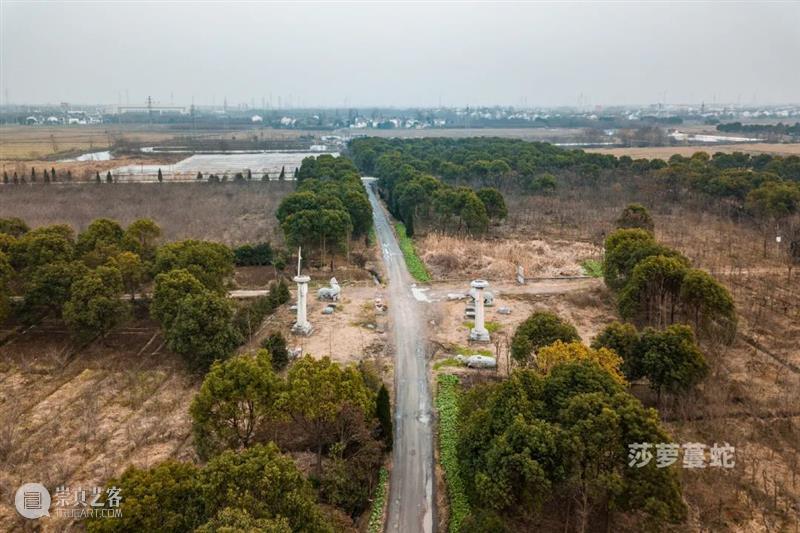 莎萝蔓蛇:《梁文帝萧顺之建陵》航拍 莎萝蔓 航拍 梁文帝萧顺之建陵 梁建陵 江苏省镇江市 丹阳市 曲阿街道 荆林村三城村北 南朝梁 太祖 崇真艺客