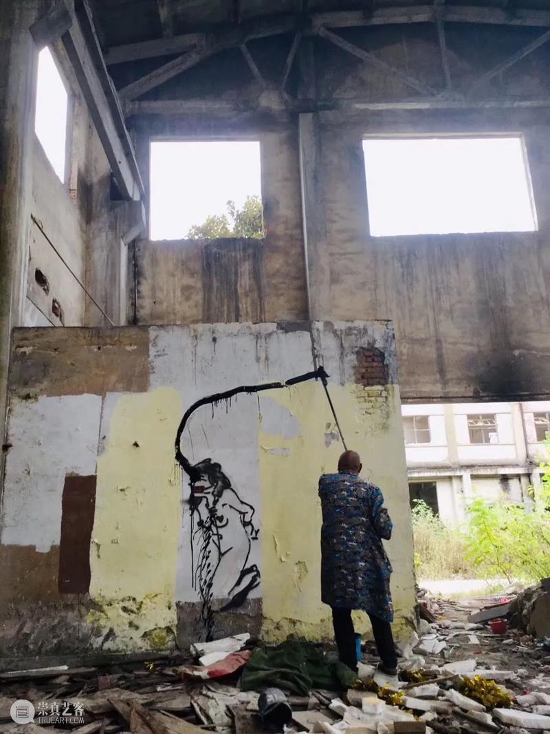 低吟的游魂:杨重光的 “行动绘画” 杨重光 游魂 绘画 行动 日子 合肥 北京 芜湖 贵州 居民区 崇真艺客