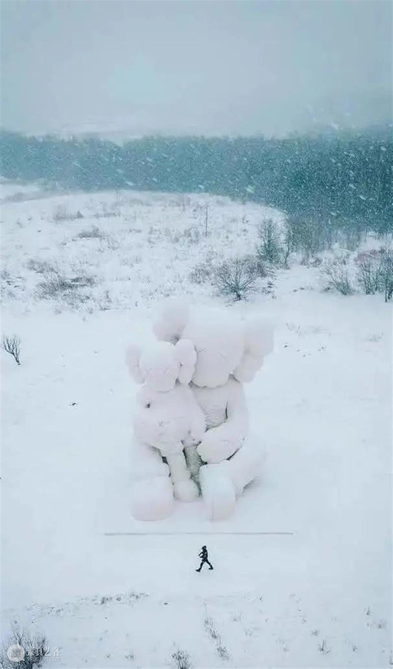 国家美术·关注 | 看涂鸦怪盗KAWS 如何玩转冰天雪地 KAWS 怪盗 涂鸦 国家 美术 冰天雪地 名称 长白山站 时间 地点 崇真艺客