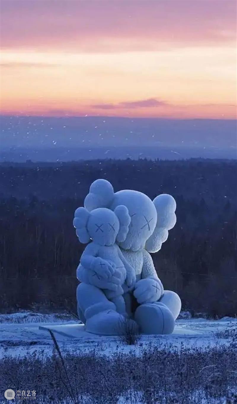 国家美术·关注 | 看涂鸦怪盗KAWS 如何玩转冰天雪地 KAWS 怪盗 涂鸦 国家 美术 冰天雪地 名称 长白山站 时间 地点 崇真艺客
