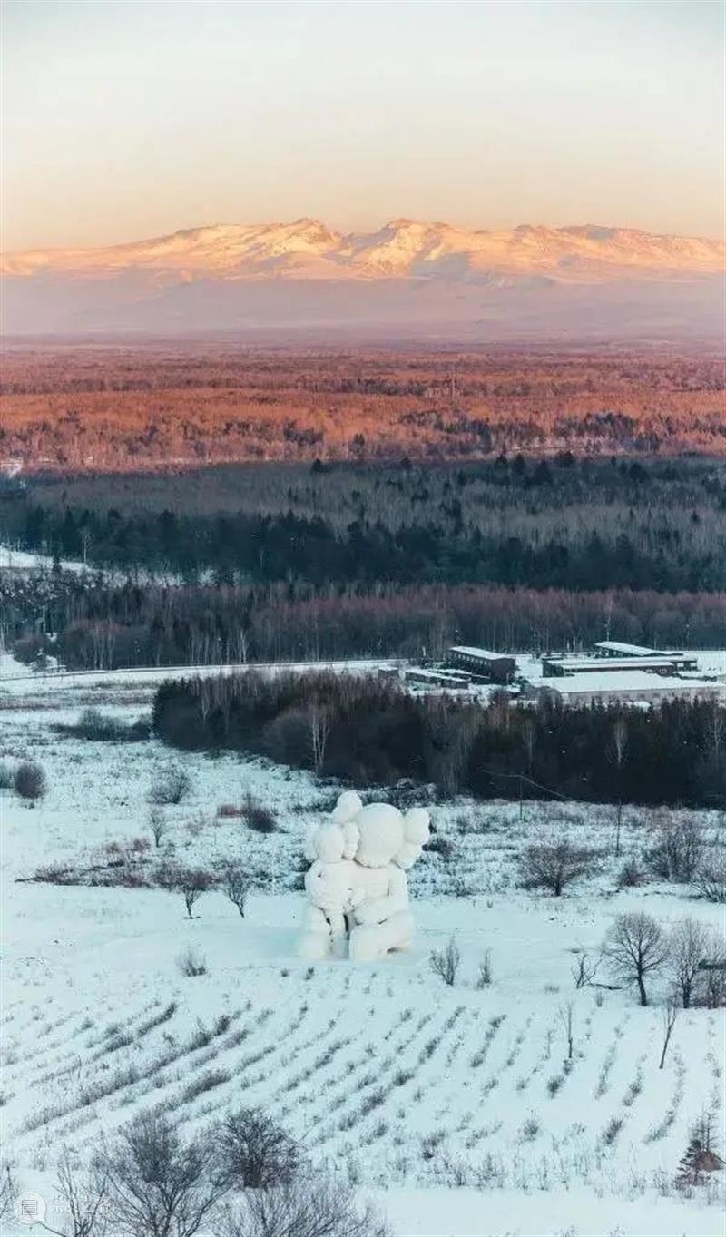 国家美术·关注 | 看涂鸦怪盗KAWS 如何玩转冰天雪地 KAWS 怪盗 涂鸦 国家 美术 冰天雪地 名称 长白山站 时间 地点 崇真艺客