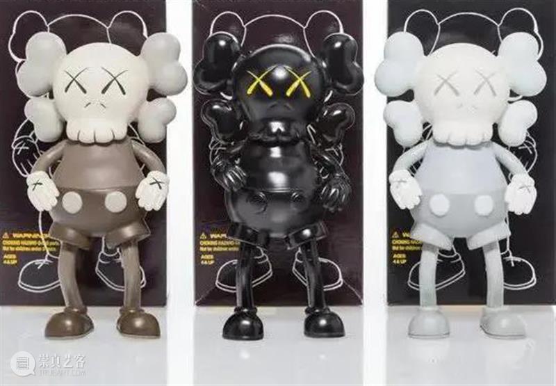 国家美术·关注 | 看涂鸦怪盗KAWS 如何玩转冰天雪地 KAWS 怪盗 涂鸦 国家 美术 冰天雪地 名称 长白山站 时间 地点 崇真艺客