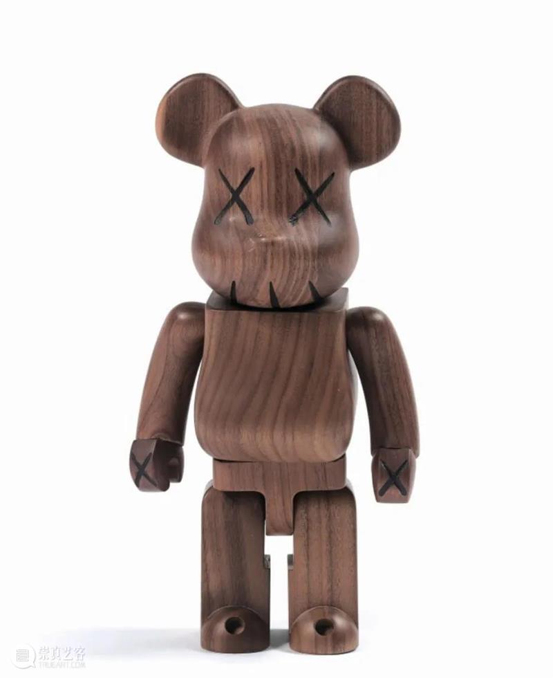 国家美术·关注 | 看涂鸦怪盗KAWS 如何玩转冰天雪地 KAWS 怪盗 涂鸦 国家 美术 冰天雪地 名称 长白山站 时间 地点 崇真艺客