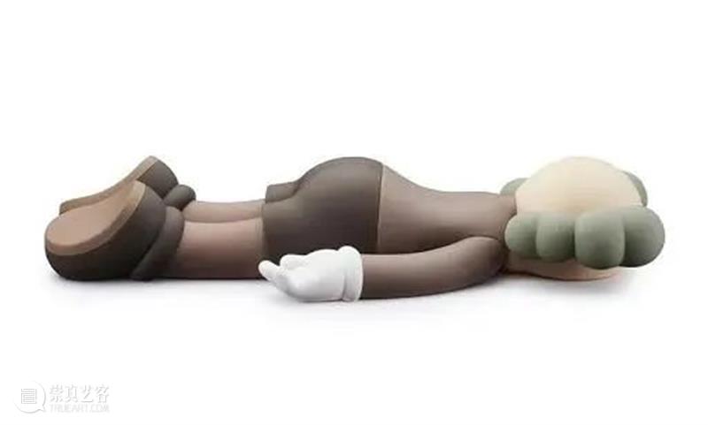 国家美术·关注 | 看涂鸦怪盗KAWS 如何玩转冰天雪地 KAWS 怪盗 涂鸦 国家 美术 冰天雪地 名称 长白山站 时间 地点 崇真艺客